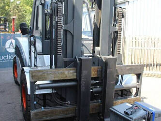 2022-carer-a160-1200x-1439469-46417814