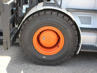 2022-carer-a160-1200x-1439469-46417823