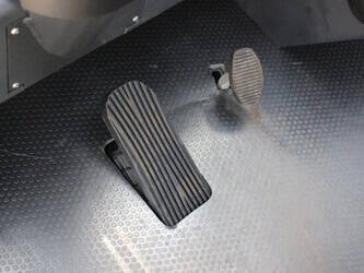 2022-carer-a160-1200x-1439469-46417834