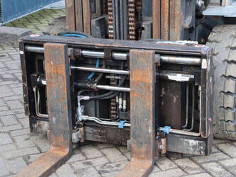 2016-toyota-02-8fgf30-1439471-46417892