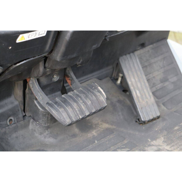 2016 Toyota 02-8FGF30-46417905