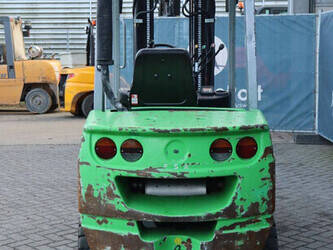 2015-cesab-m330d-1439473-46417960