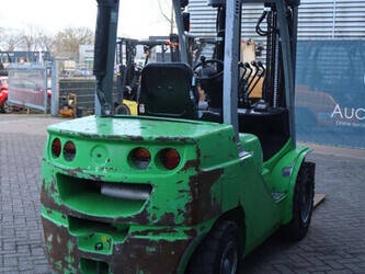 2015-cesab-m330d-1439473-46417961