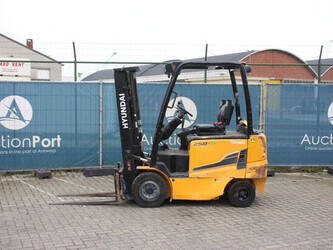 2019-hyundai-25b-9-1439475-46418032