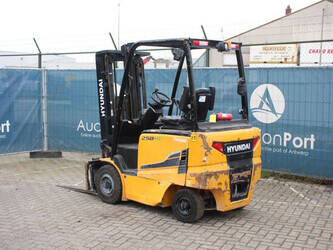 2019-hyundai-25b-9-1439475-46418033