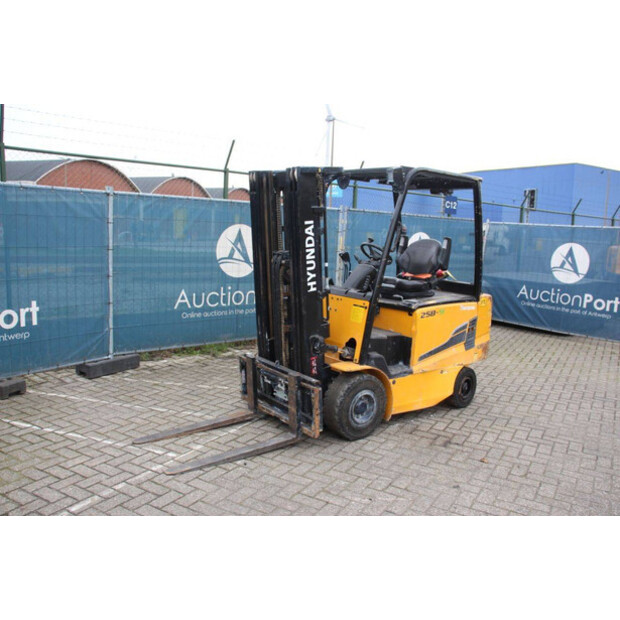 2019 هيونداي 25B-9-46418038