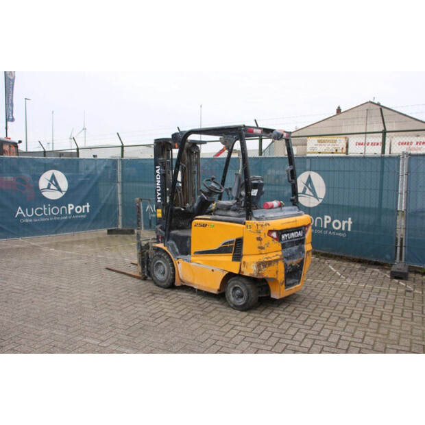 2019 هيونداي 25B-9-46418060