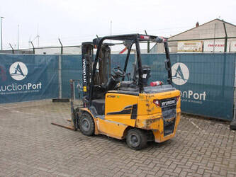 2019-hyundai-25b-9-1439476-46418060