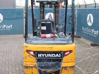 2019-hyundai-25b-9-1439476-46418061