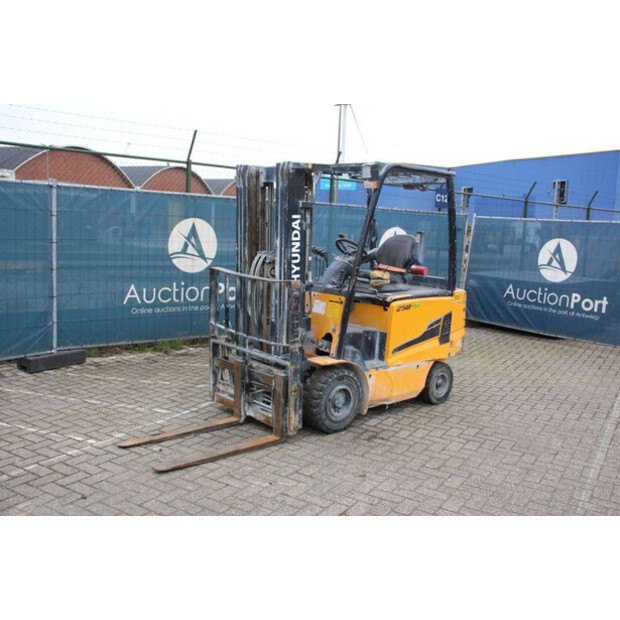 2019 هيونداي 25B-9-46418065