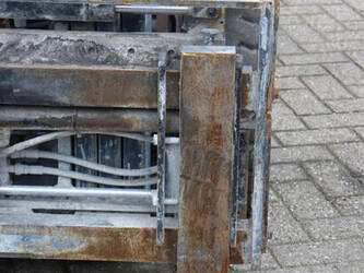 2019-hyundai-25b-9-1439476-46418069