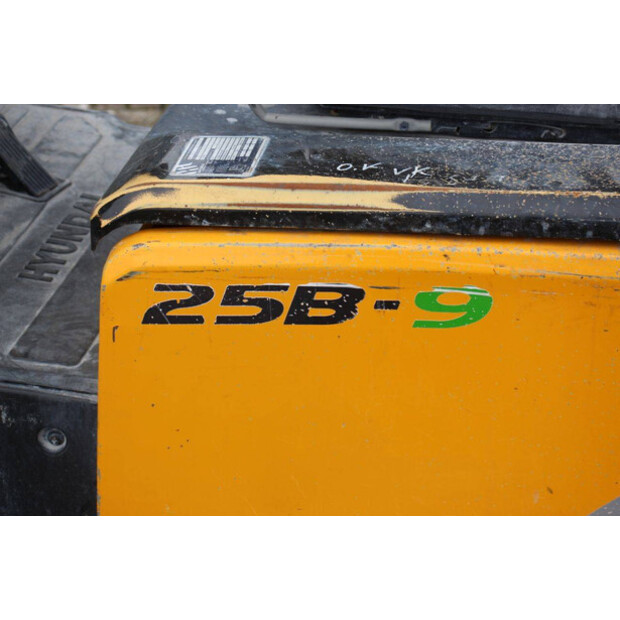 2019 هيونداي 25B-9-46418074