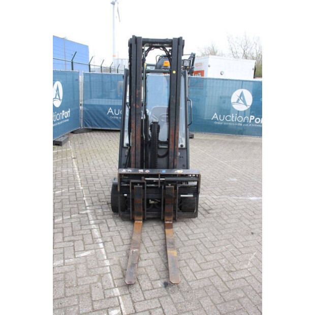 2004 ليندي E18C-02-46418155