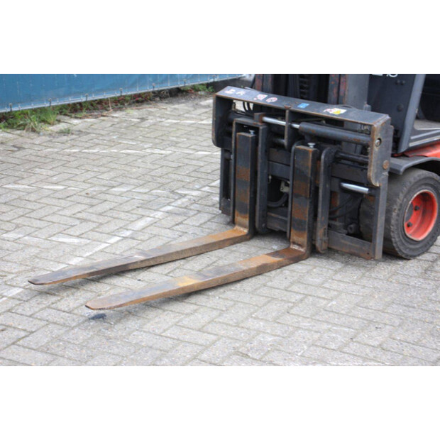 2004 ليندي E18C-02-46418157