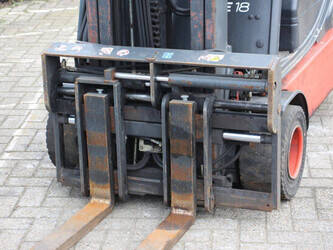 2004-linde-e18c-02-1439481-46418158