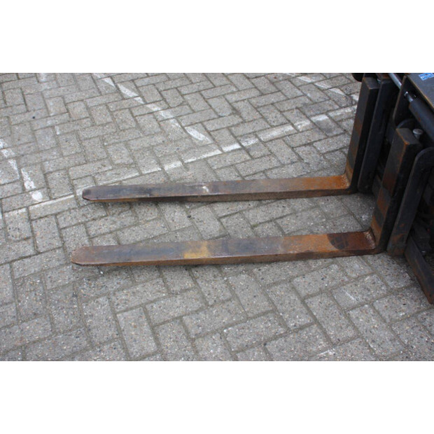 2004 ليندي E18C-02-46418160