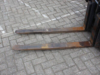 2004-linde-e18c-02-1439481-46418160