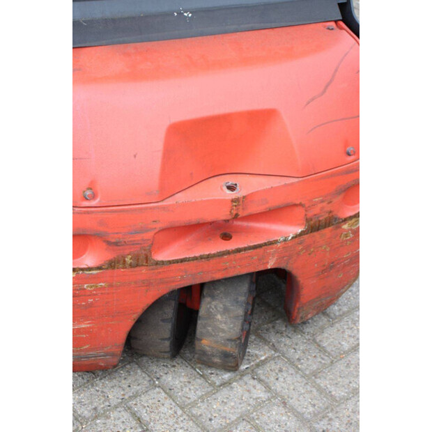 2004 ليندي E18C-02-46418163