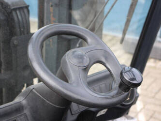 2004-linde-e18c-02-1439481-46418170