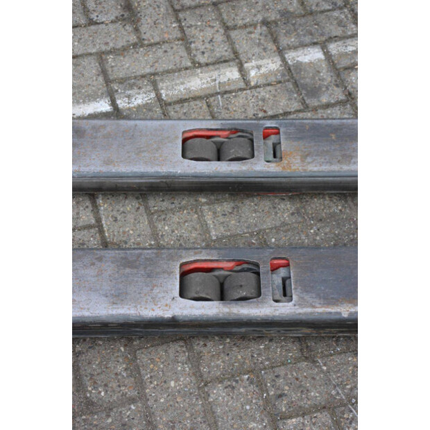 2017 فينويك-لينك L16-46418183