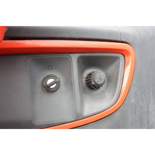 2017 فينويك-لينك L16-46418188