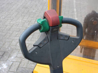 2011-jungheinrich-ejc-112-1439483-46418212