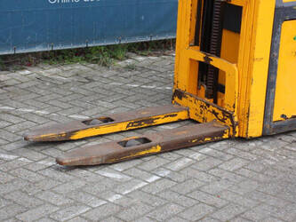 2012-jungheinrich-erc214-46418284