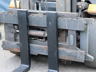 2003-still-r70-40-1439499-46418566