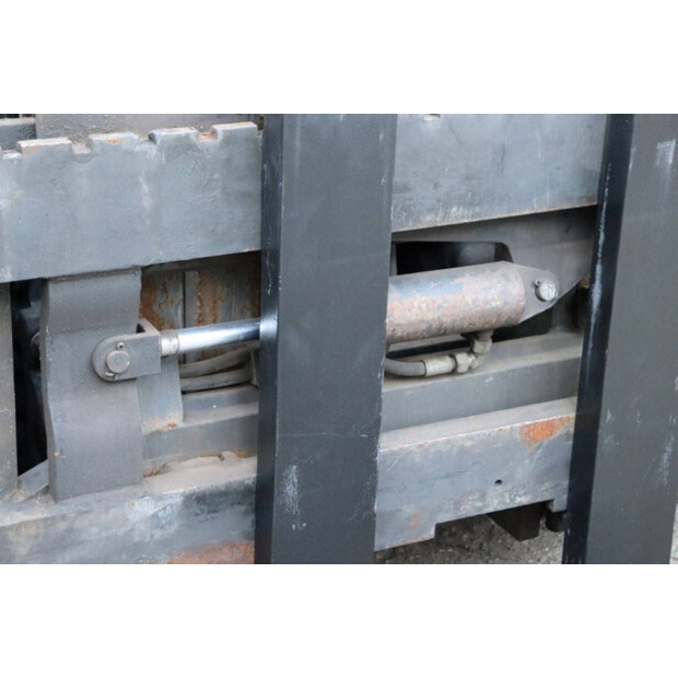 2003 ستيل R70-40-46418567