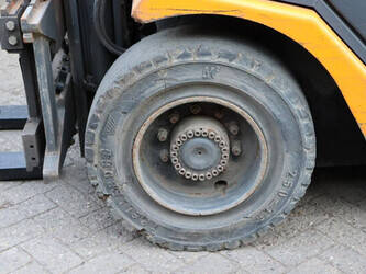 2003-still-r70-40-1439499-46418570