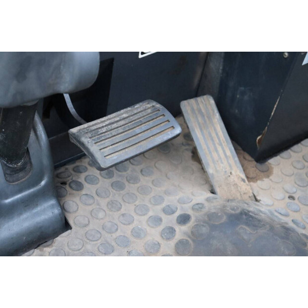 2003 ستيل R70-40-46418580