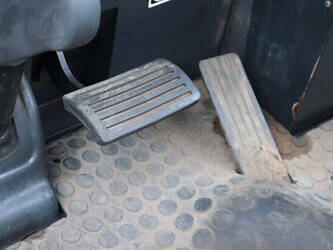 2003-still-r70-40-1439499-46418580