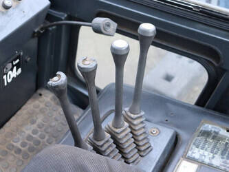 2003-still-r70-40-1439499-46418581