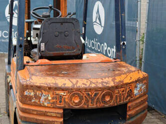 toyota-5fd25-1439500-46418609