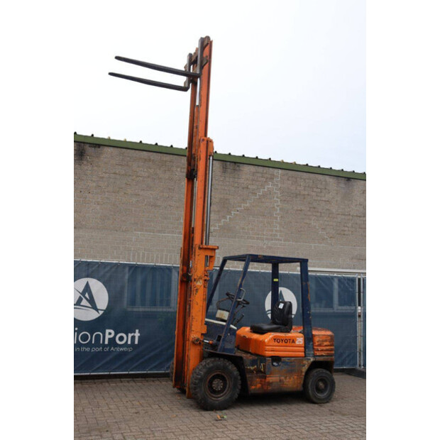 Toyota 5FD25-46418625