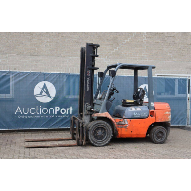 2002 Toyota 02-7FDF30-46418630