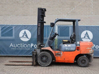 2002-toyota-02-7fdf30-1439501-46418631