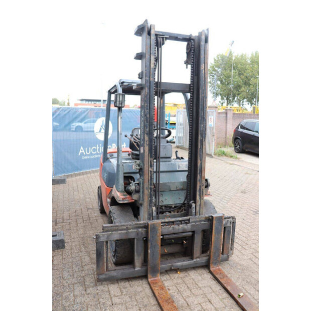 2002 Toyota 02-7FDF30-46418636