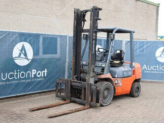 2002-toyota-02-7fdf30-1439501-46418638