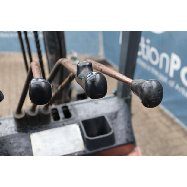 2002 Toyota 02-7FDF30-46418656