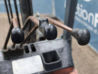 2002-toyota-02-7fdf30-1439501-46418656