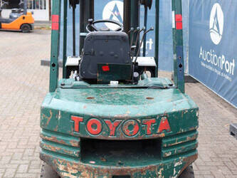 1991-toyota-02-5fd-f25-1439502-46418673