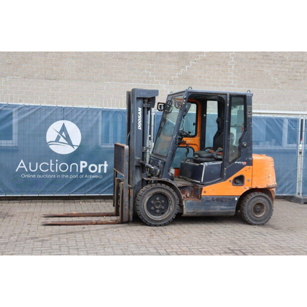 2013 Doosan D30S-5-46418773