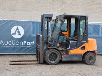 Image for FORKLIFTS 2013 Doosan D30S-5