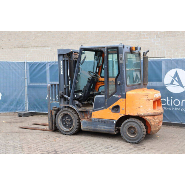 2013 Doosan D30S-5-46418775