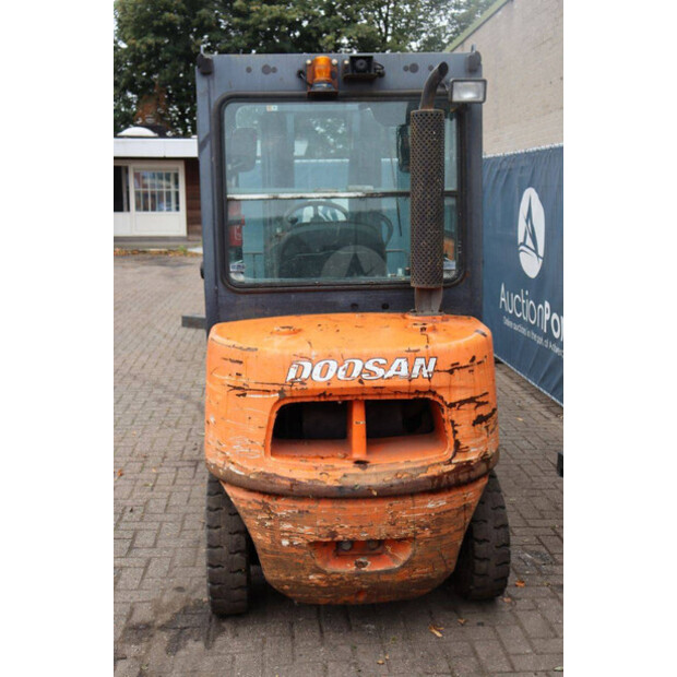 2013 Doosan D30S-5-46418777