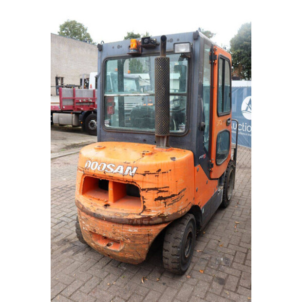 2013 Doosan D30S-5-46418778
