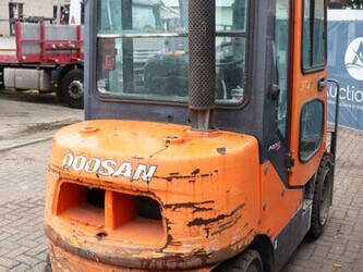2013-doosan-d30s-5-1439505-46418778
