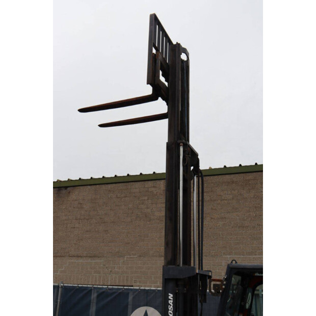 2013 Doosan D30S-5-46418809