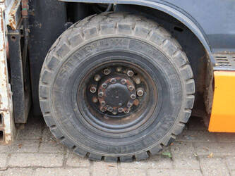 2013-toyota-02-8fdf18-1439506-46418824